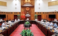 PM demands swiftly institutionalizing Party